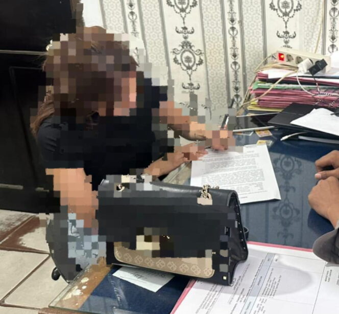
					IRT Pelaku Tabrak Lari di Kendari Menyerahkan Diri Ke Polisi Korbannya Meninggal Dunia