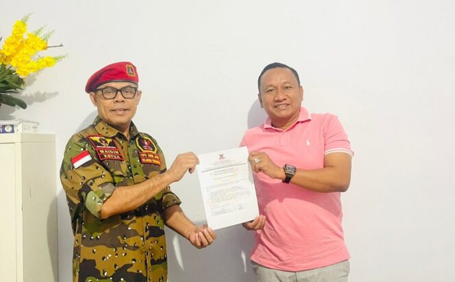 
					Ringa Jhon Terima Mandat GRIB JAYA, Siap Bentuk Satgas di Muna